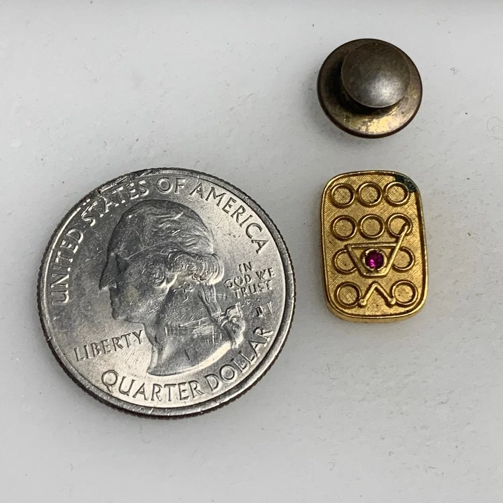 Vintage Gold Tone Rectangular Lapel Pin Red Rhinestone Geometric Design 4485
